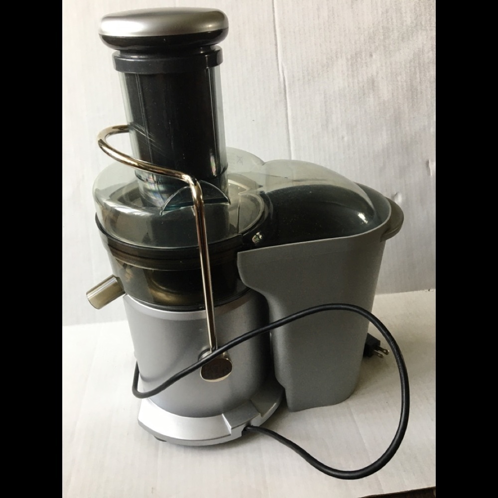 Breville Juice Fountain Plus Juicer - Picture 6 of 17